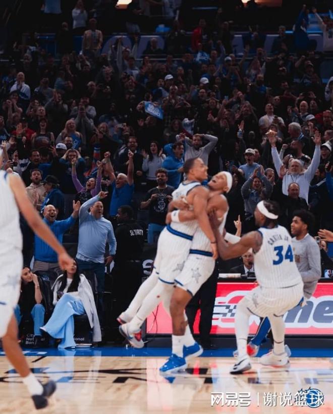 湖人客场险胜魔术肯纳德三分绝杀锁定胜局