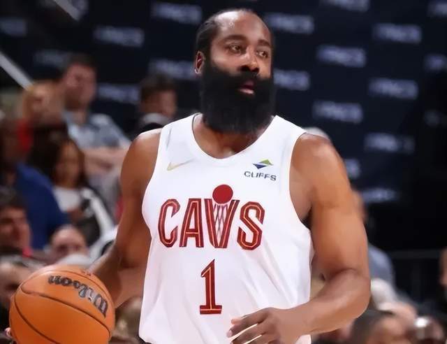 哈登单打牵制勇士防守 骁勇战术失误成关键