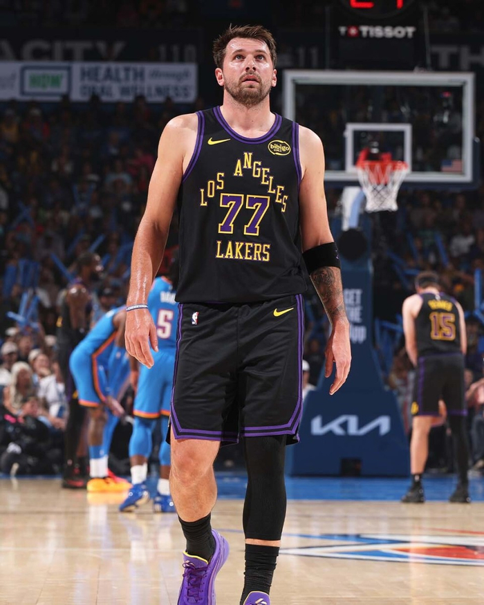 湖人惨败雷霆43分 詹姆斯正负值生涯第二低