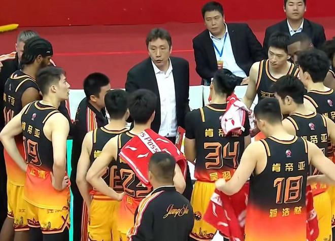 浙江男篮大胜江苏男篮 刘泽一复出难挽颓势