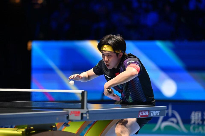 王楚钦逆转松岛辉空首夺世界杯单打冠军 孤胆英