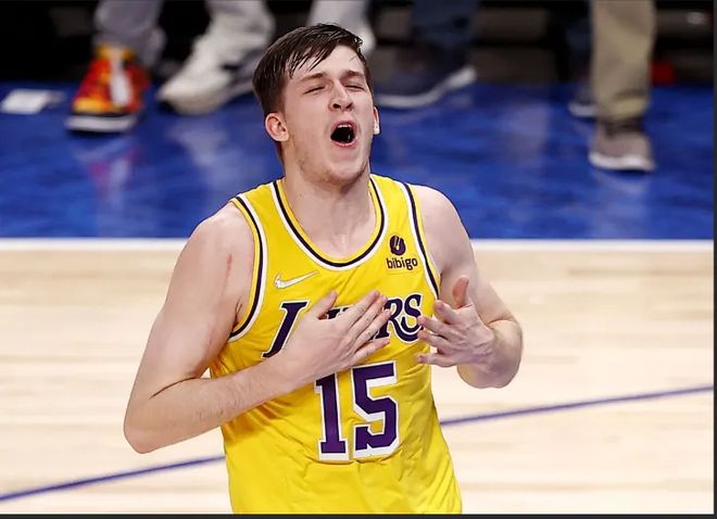 詹姆斯伤病成话题 超越乔丹争议再起