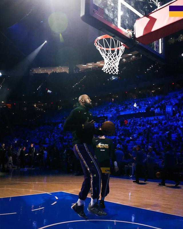 骑士G1惨败活塞，米切尔低迷成败因；湖人首战告